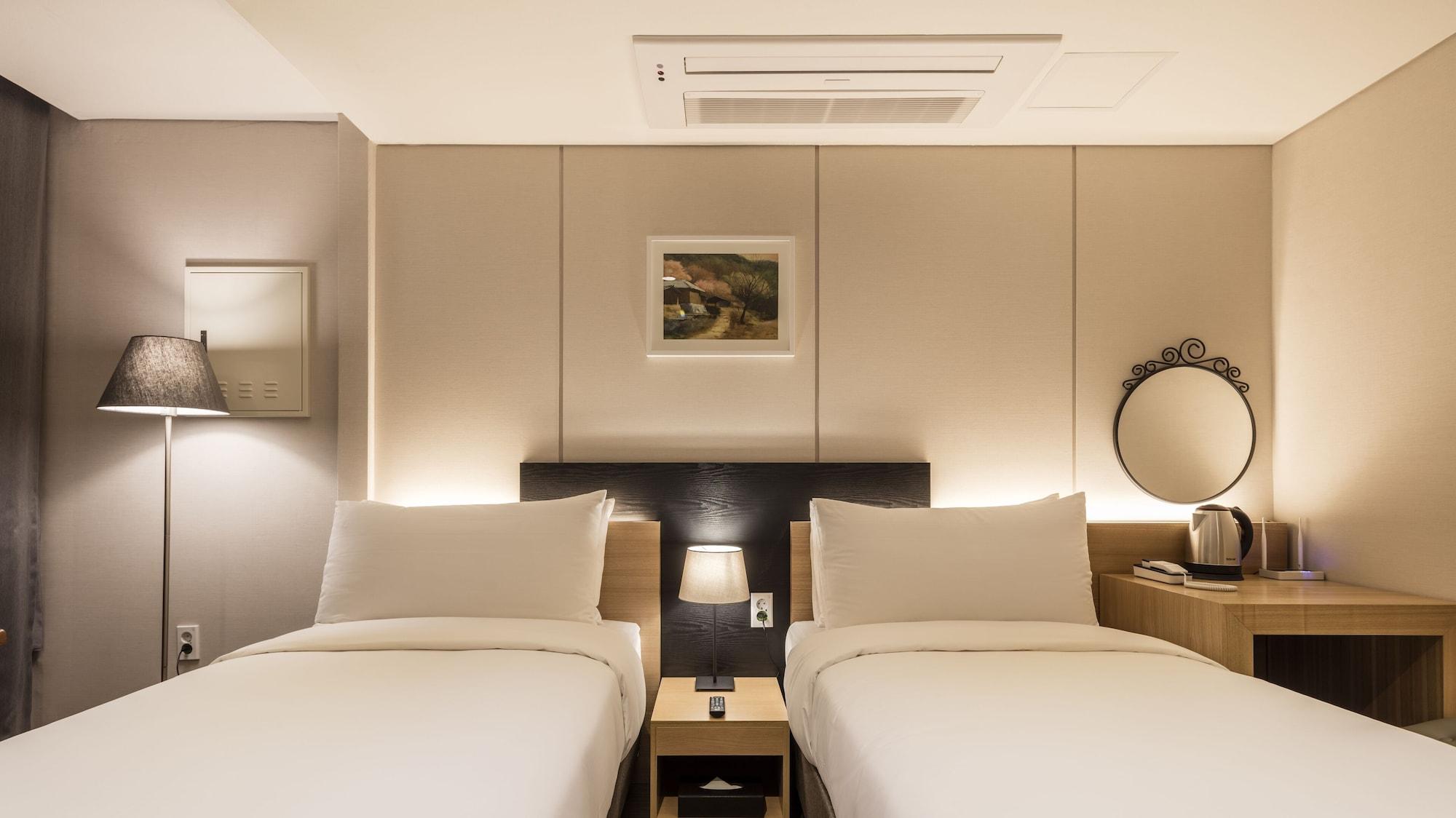 The First Stay Hotel Seoul Eksteriør billede