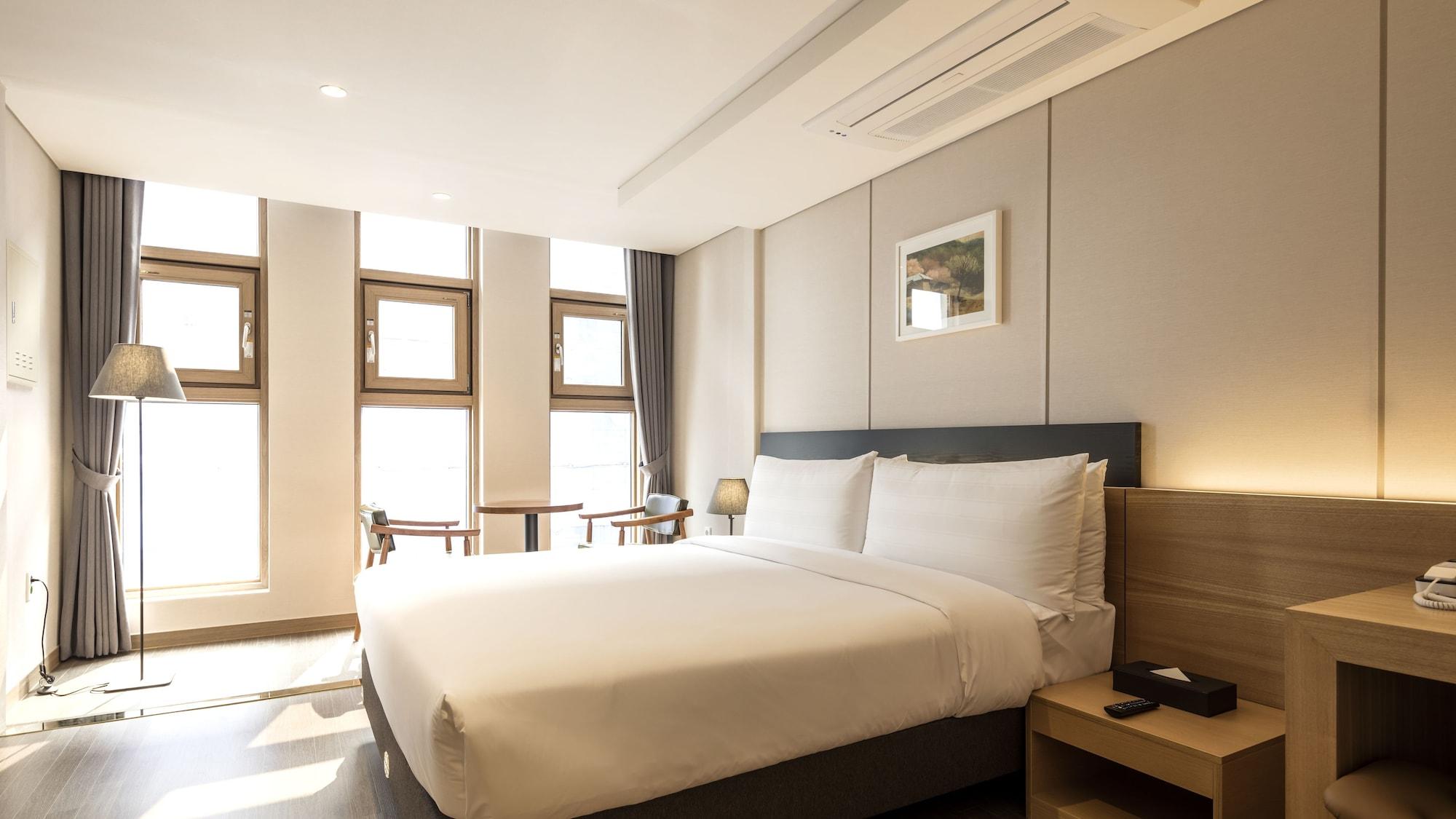 The First Stay Hotel Seoul Eksteriør billede